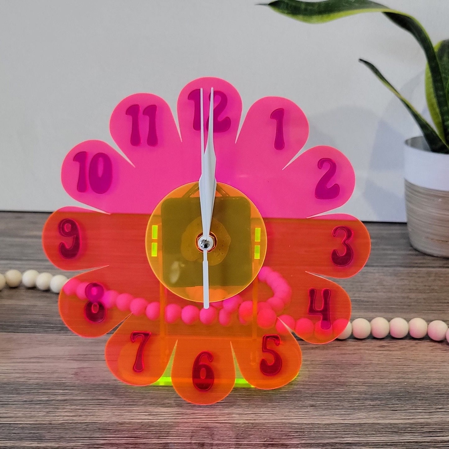 Blacklight Daisy Desk Clock