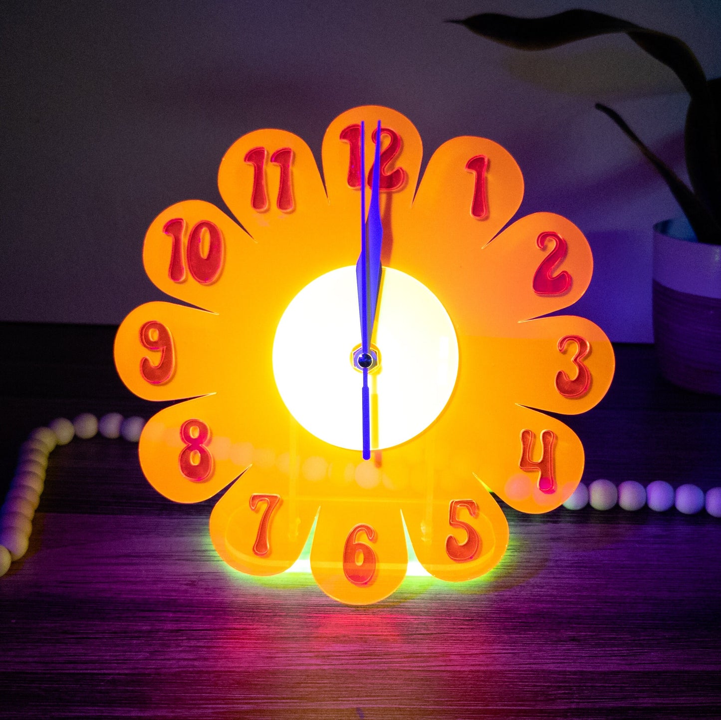Blacklight Daisy Desk Clock