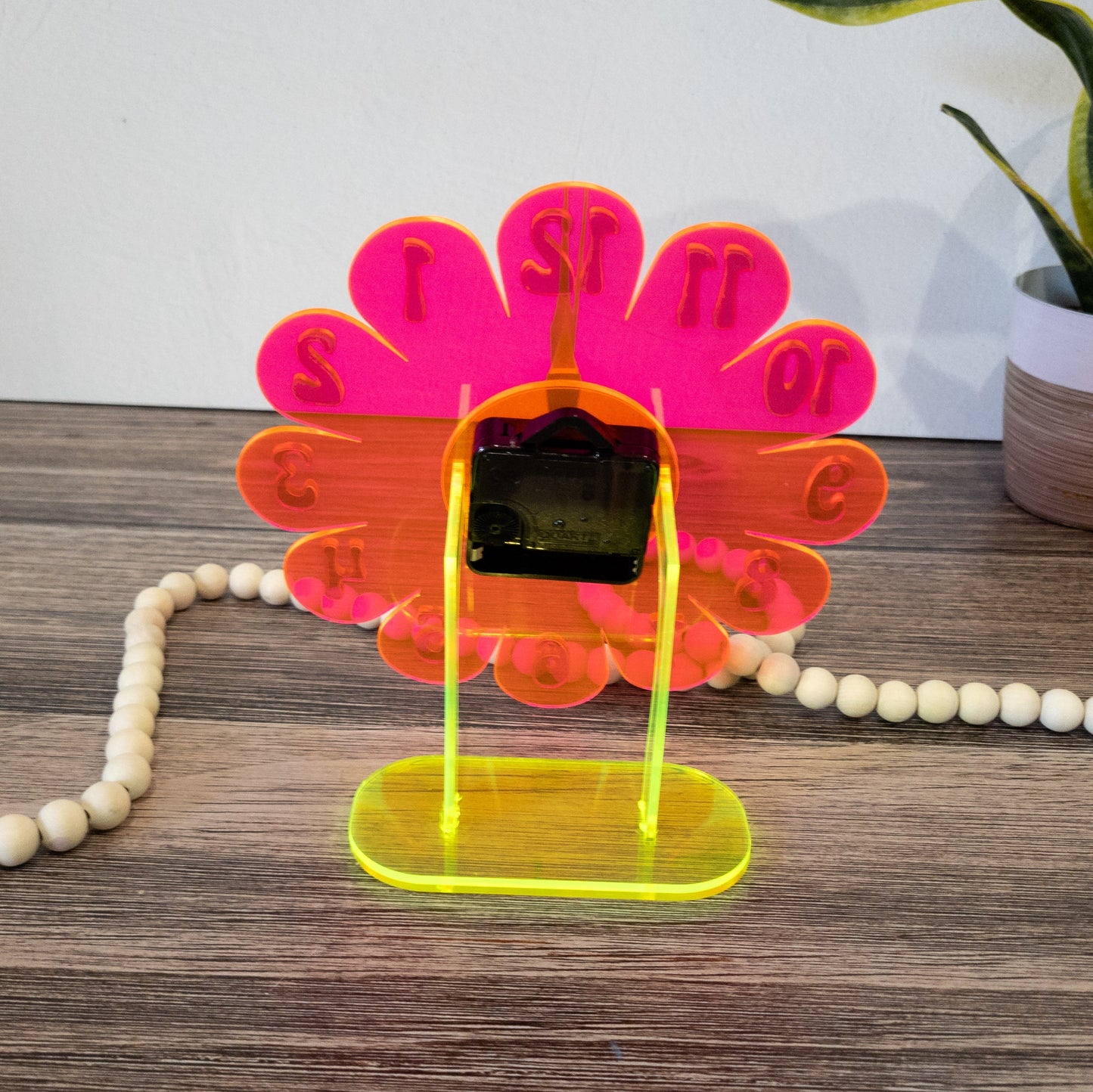 Blacklight Daisy Desk Clock