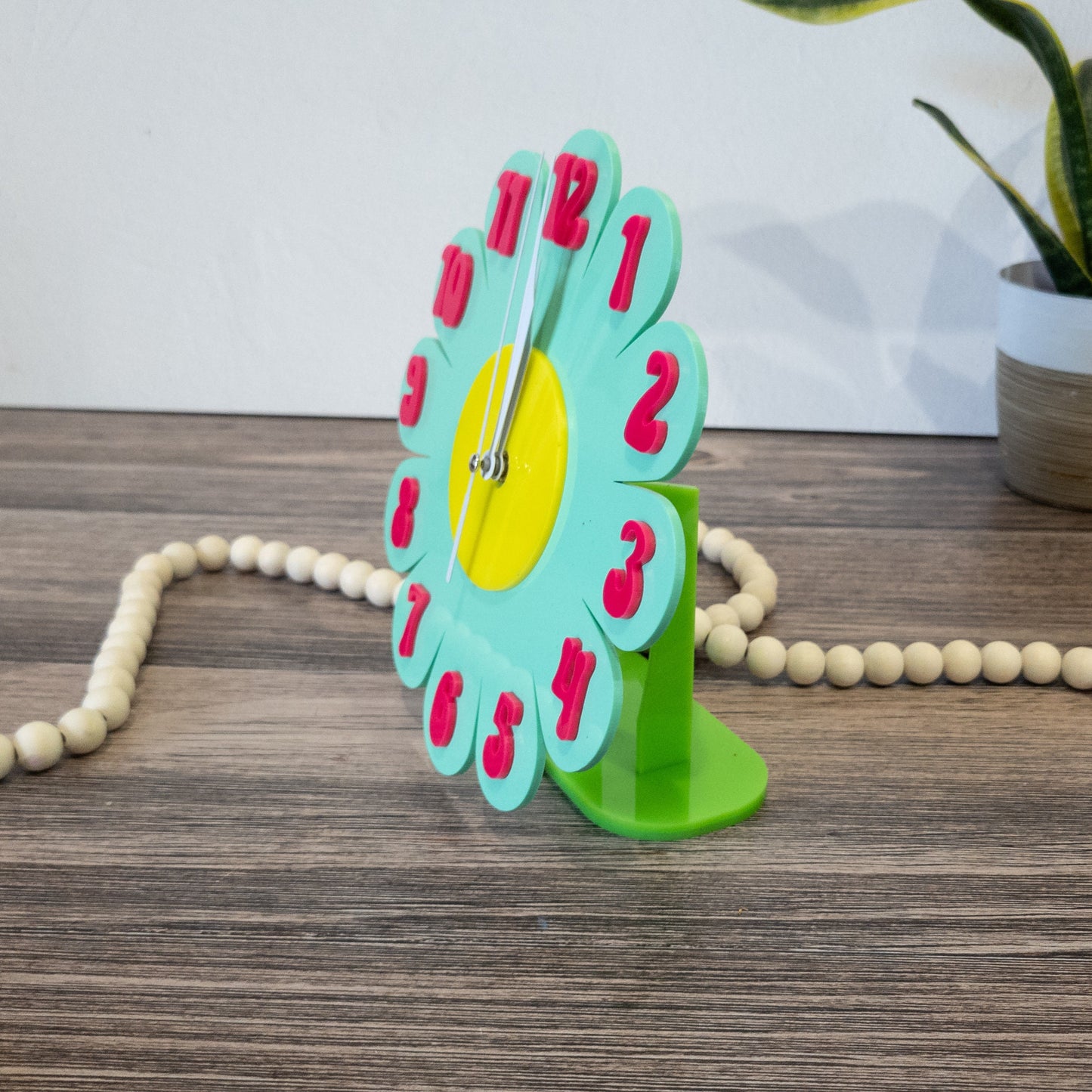 Turquoise Daisy Desk Clock