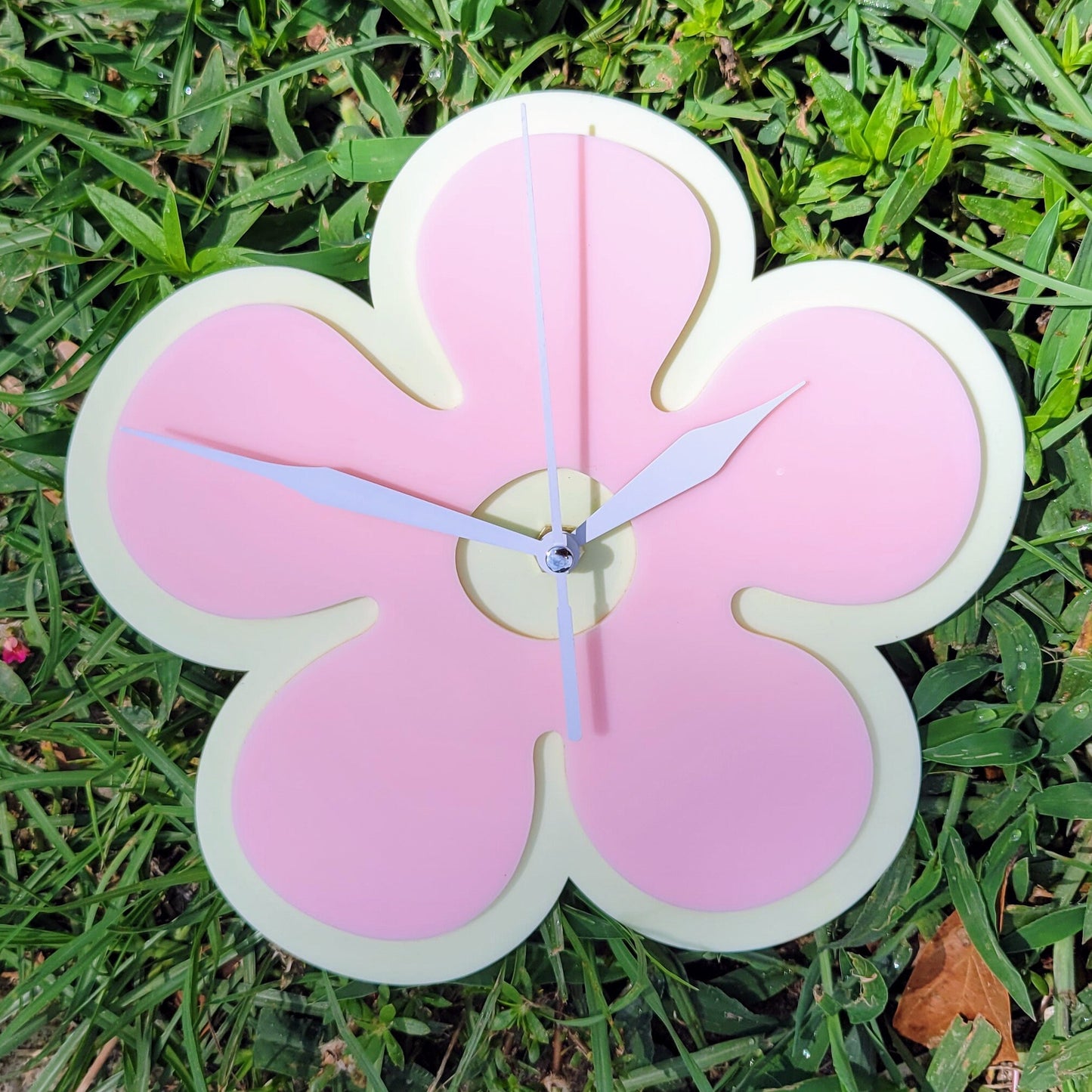 Pink Mini Daisy Wall Clock
