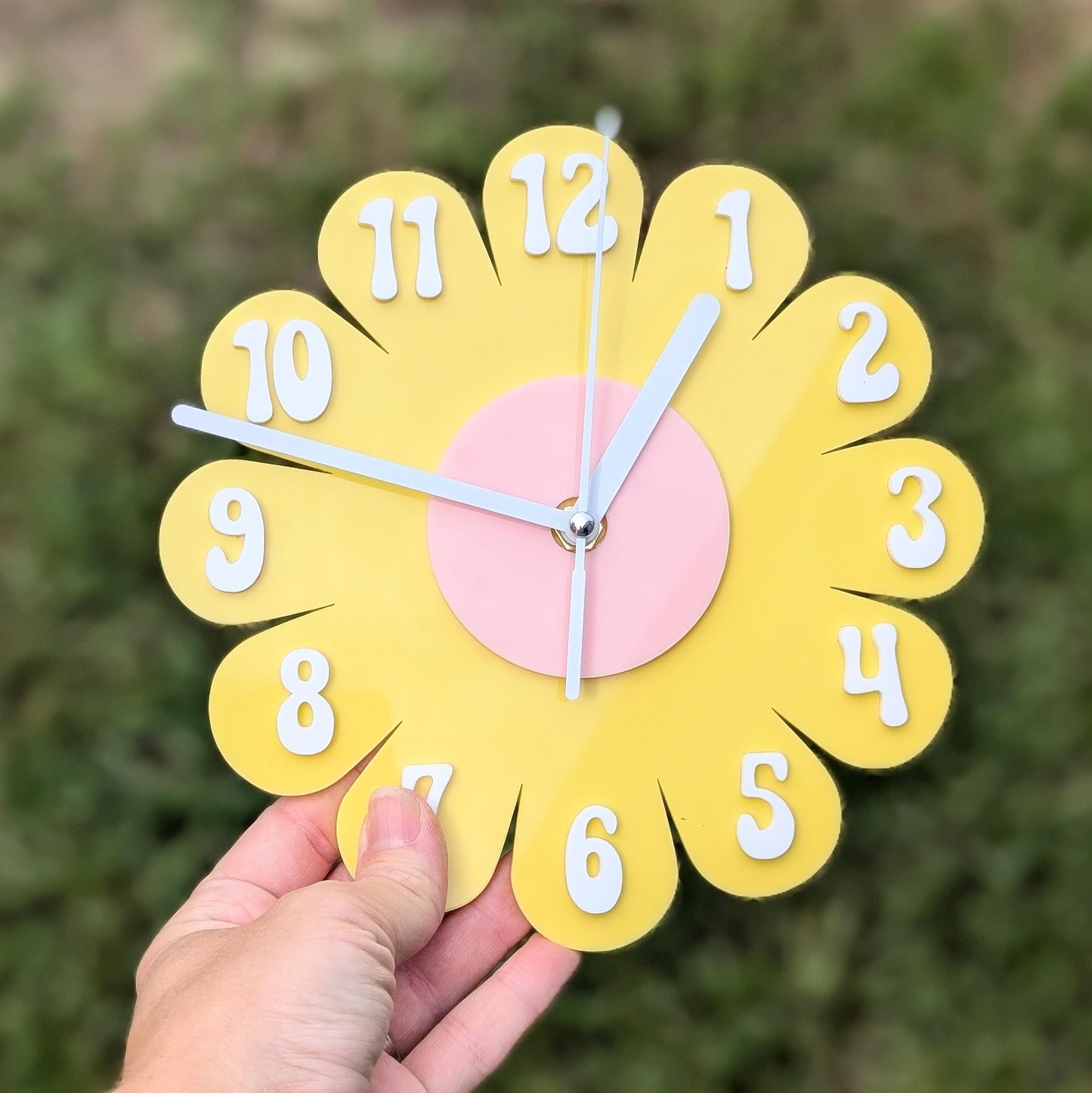 Mini Retro Vintage 1970s Inspired Daisy Wall Clock -Funky Wall Clock - Retro Clock - Flower Power -Mini Clock - Kitchen Clock - Flower Clock