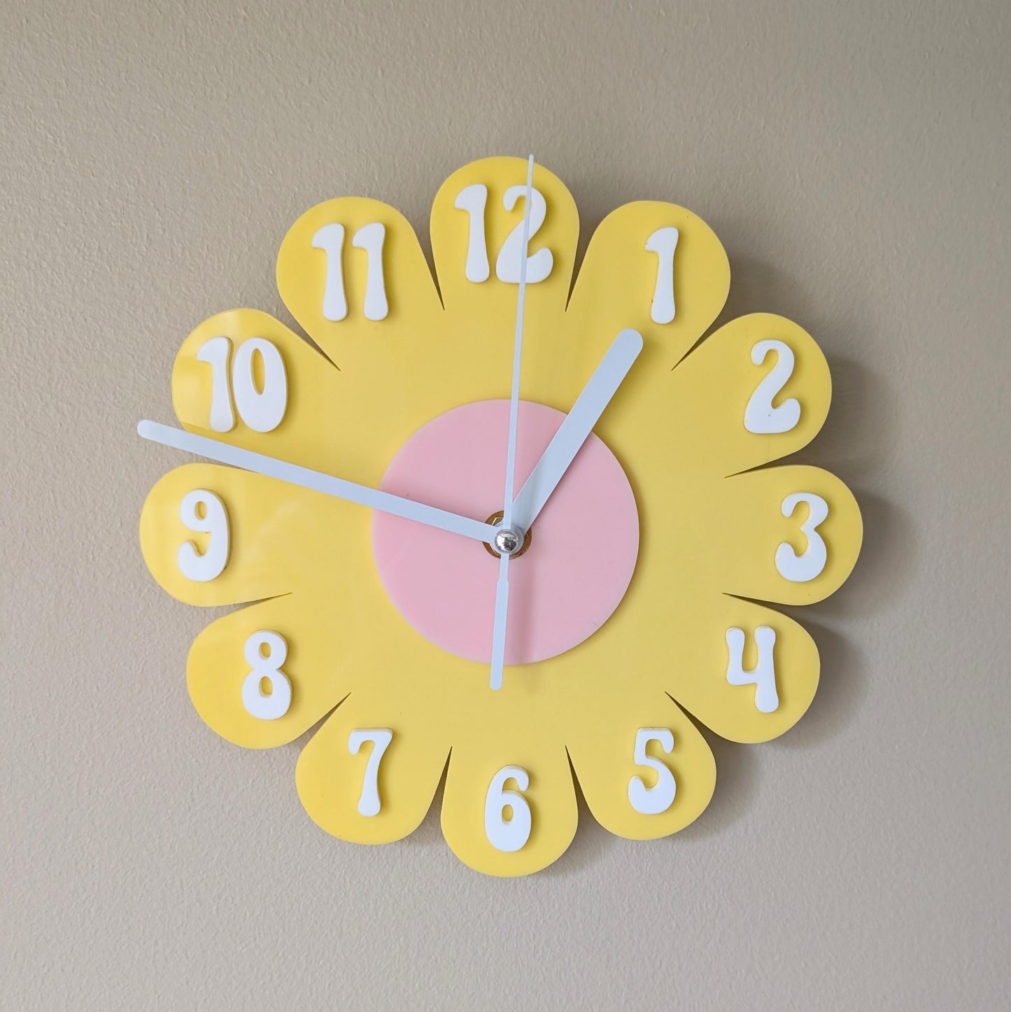 Mini Retro Vintage 1970s Inspired Daisy Wall Clock -Funky Wall Clock - Retro Clock - Flower Power -Mini Clock - Kitchen Clock - Flower Clock