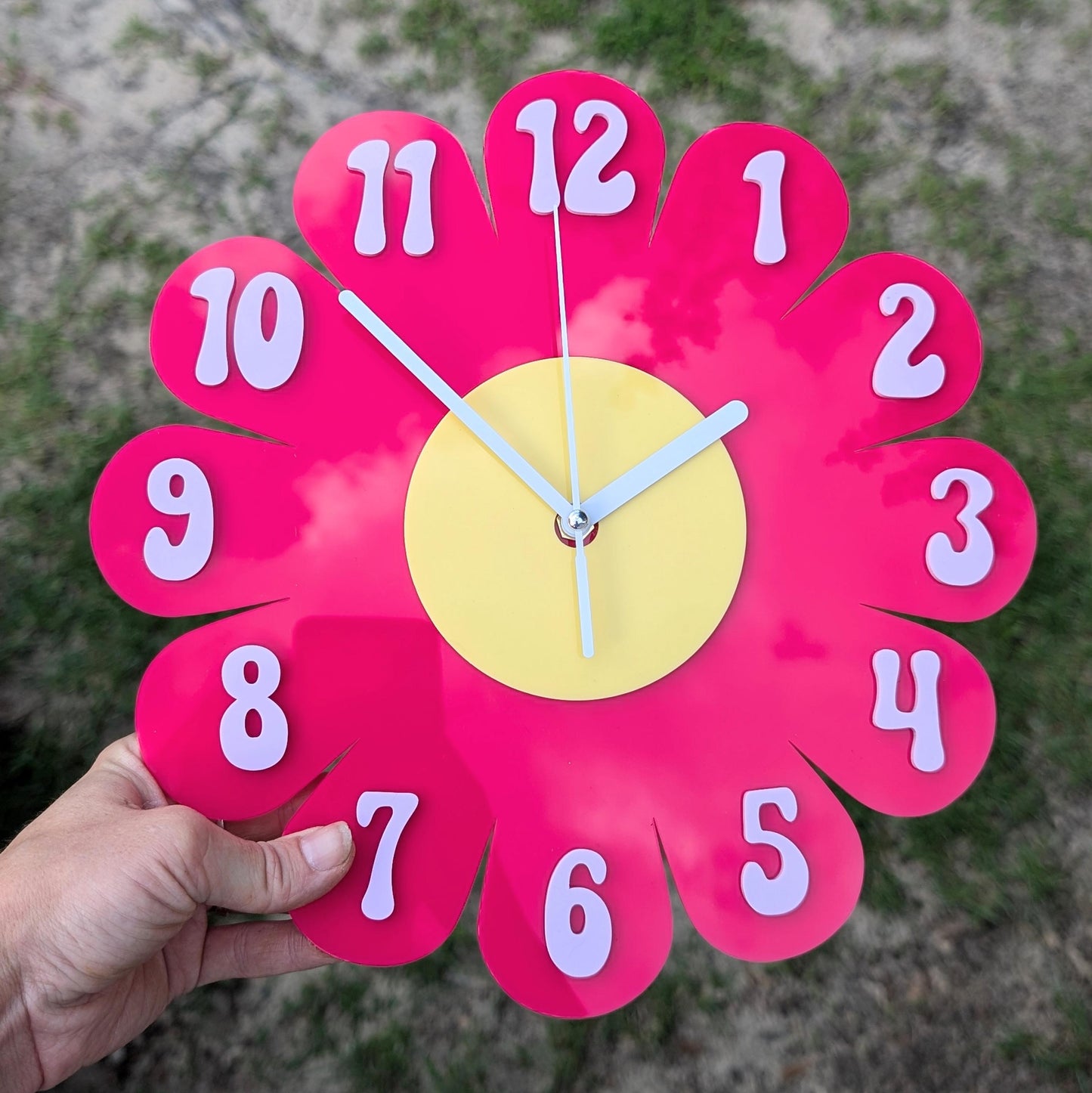 Retro Vintage 1970s Inspired Daisy Wall Clock - Funky Wall Clock - Retro Clock - Flower Power - Nursery Clock - Kitchen Clock - Flower Clock