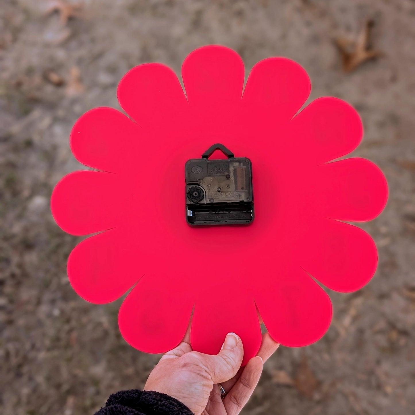 Hot Pink Daisy Clock