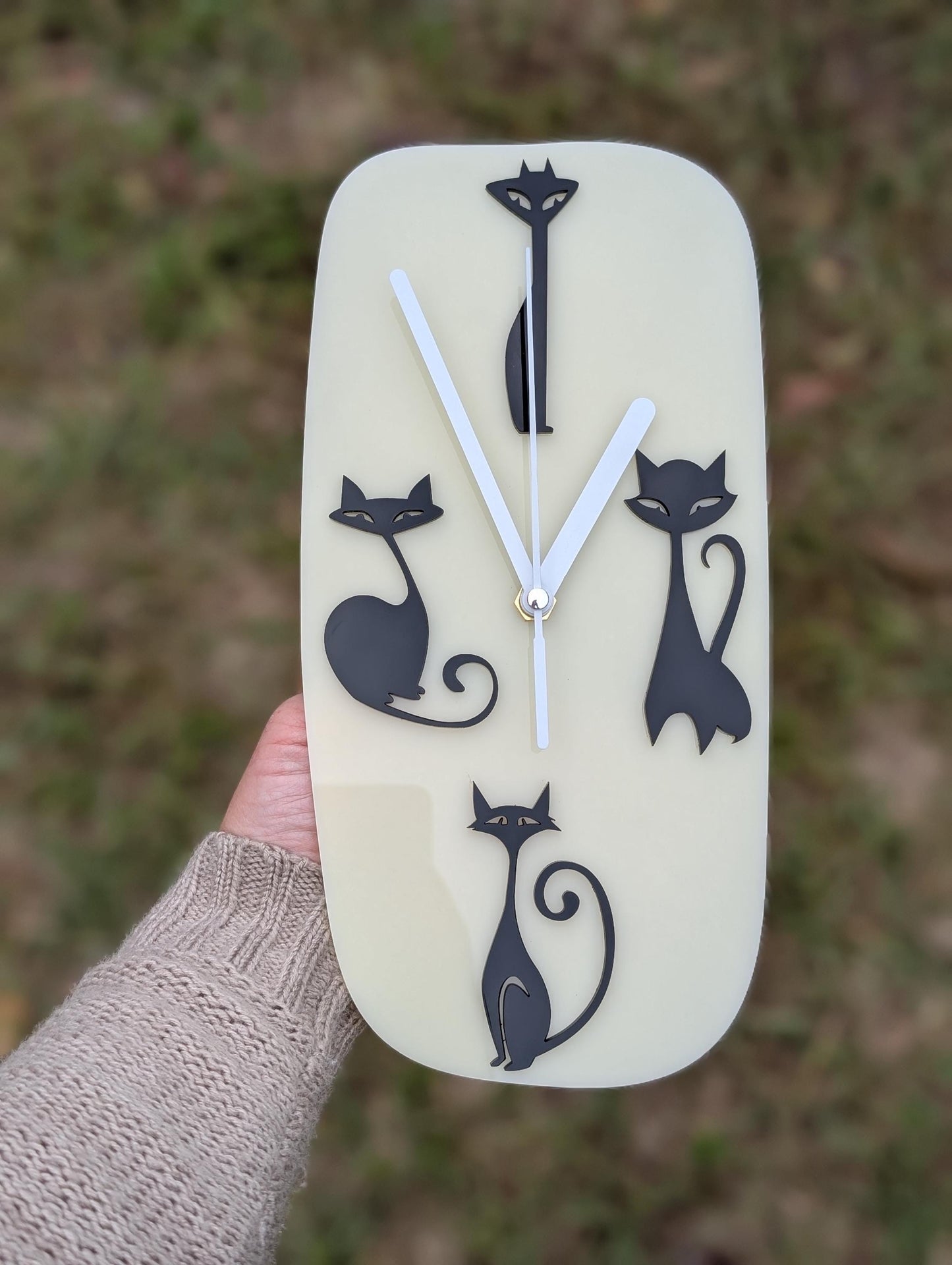 Mid Century Retro 50s Style Cat Clock - Atomic Clock - Kitchen Clock - MCM Decor - Mid Century Modern Clock -Funky Cat Clock - Diner Decor