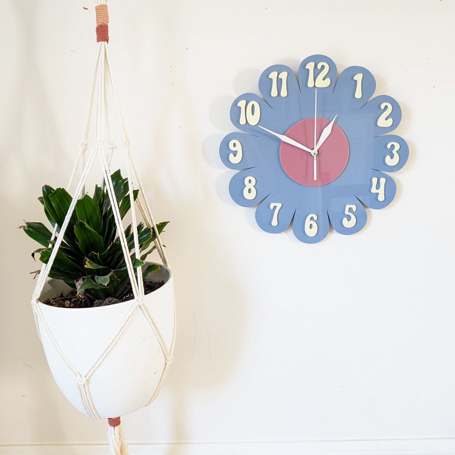 Retro Vintage 1970s Inspired Daisy Wall Clock - Funky Wall Clock - Retro Clock - Flower Power - Nursery Clock - Kitchen Clock - Flower Clock