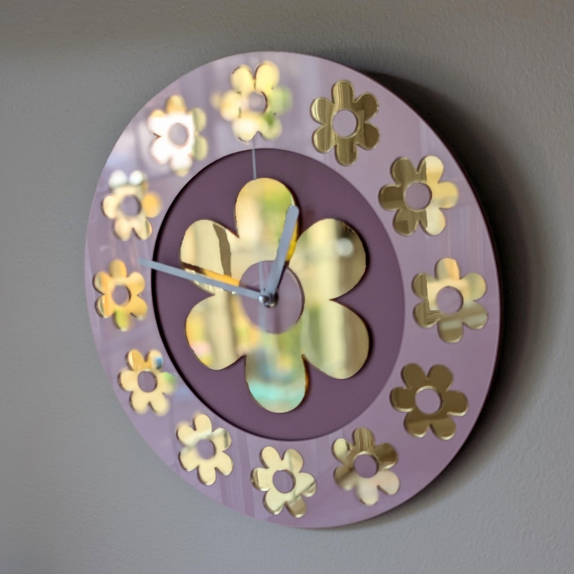 Retro Vintage 1970s Inspired Daisy Wall Clock - Funky Wall Clock - Retro Clock - Flower Power - Nursery Clock - Kitchen Clock - Flower Clock