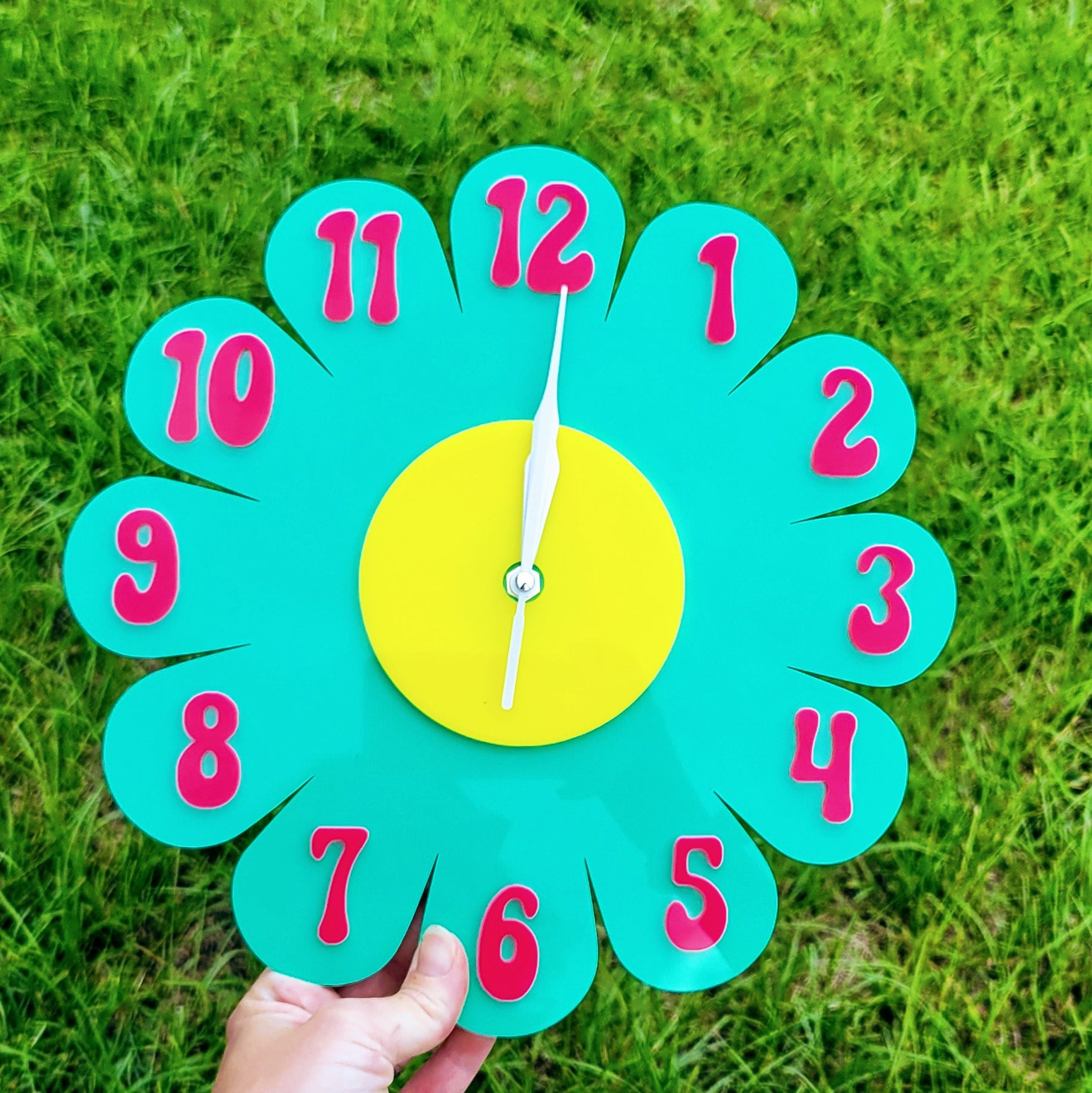 Retro Vintage 1970s Inspired Daisy Wall Clock - Funky Wall Clock - Retro Clock - Flower Power - Nursery Clock - Kitchen Clock - Pastel Clock