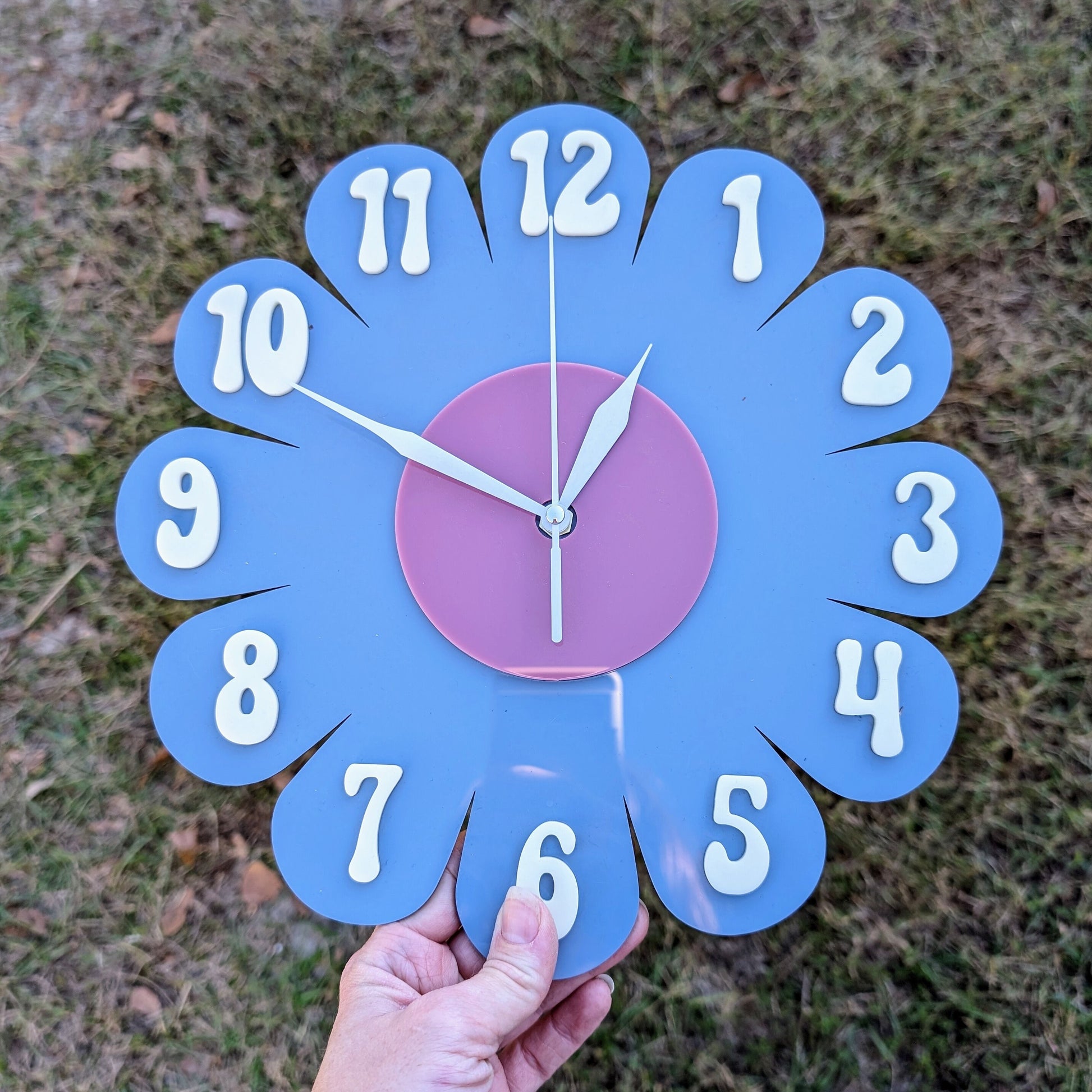 Retro Vintage 1970s Inspired Daisy Wall Clock - Funky Wall Clock - Retro Clock - Flower Power - Nursery Clock - Kitchen Clock - Flower Clock
