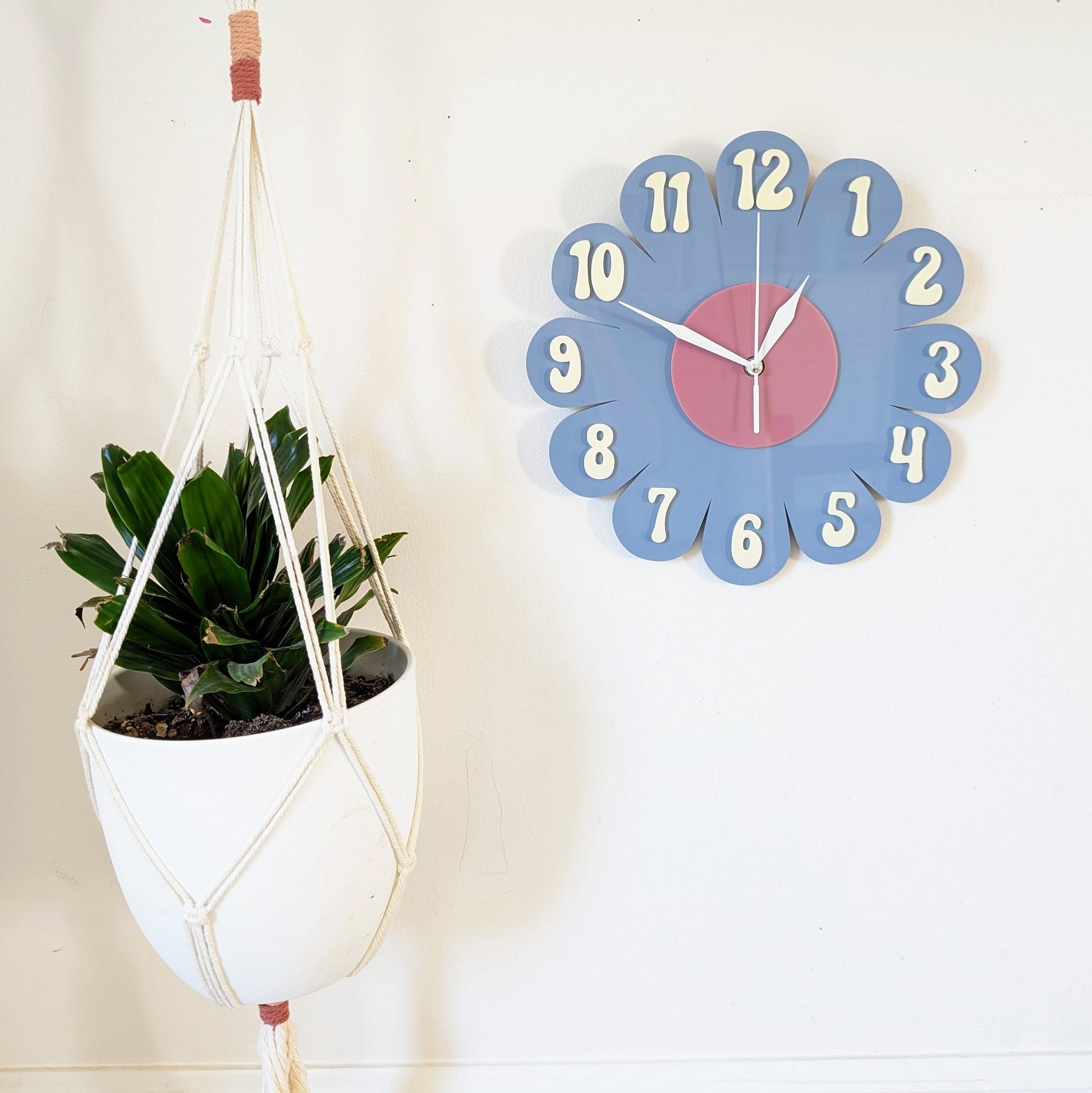 Retro Vintage 1970s Inspired Daisy Wall Clock - Funky Wall Clock - Retro Clock - Flower Power - Nursery Clock - Kitchen Clock - Flower Clock